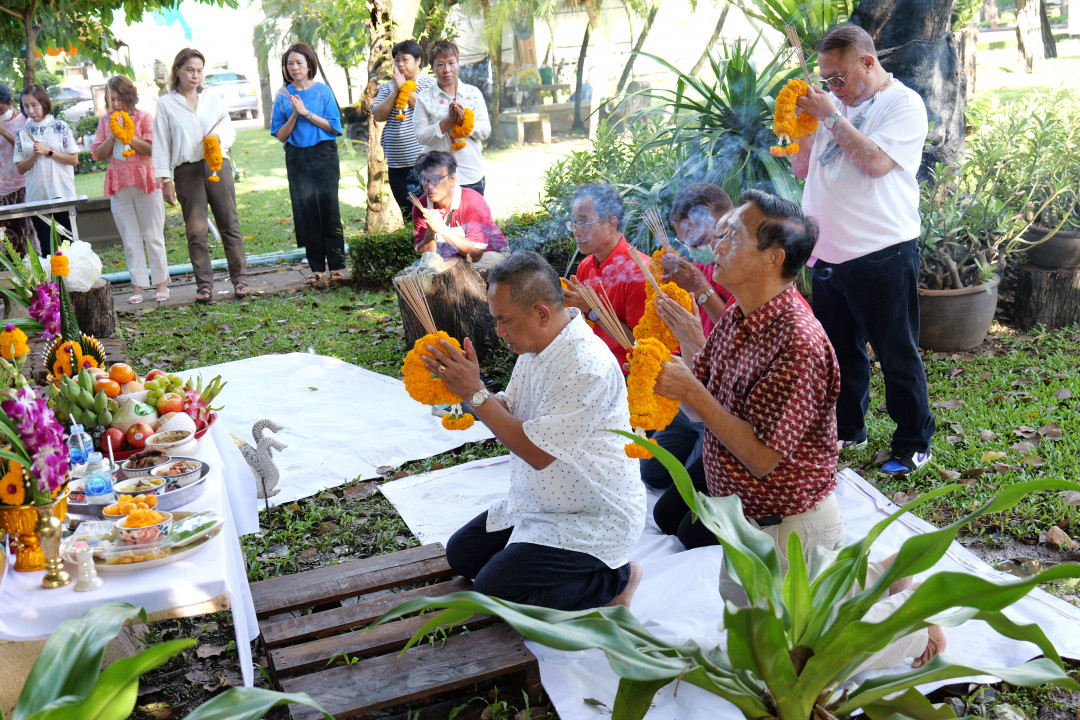 รูปภาพกิจกรรม สหกรณ์ออมทรัพย์การสื่อสารแห่งประเทศไทย ภาพกิจกรรม ทำบุญครบรอบ 54 ปี 5