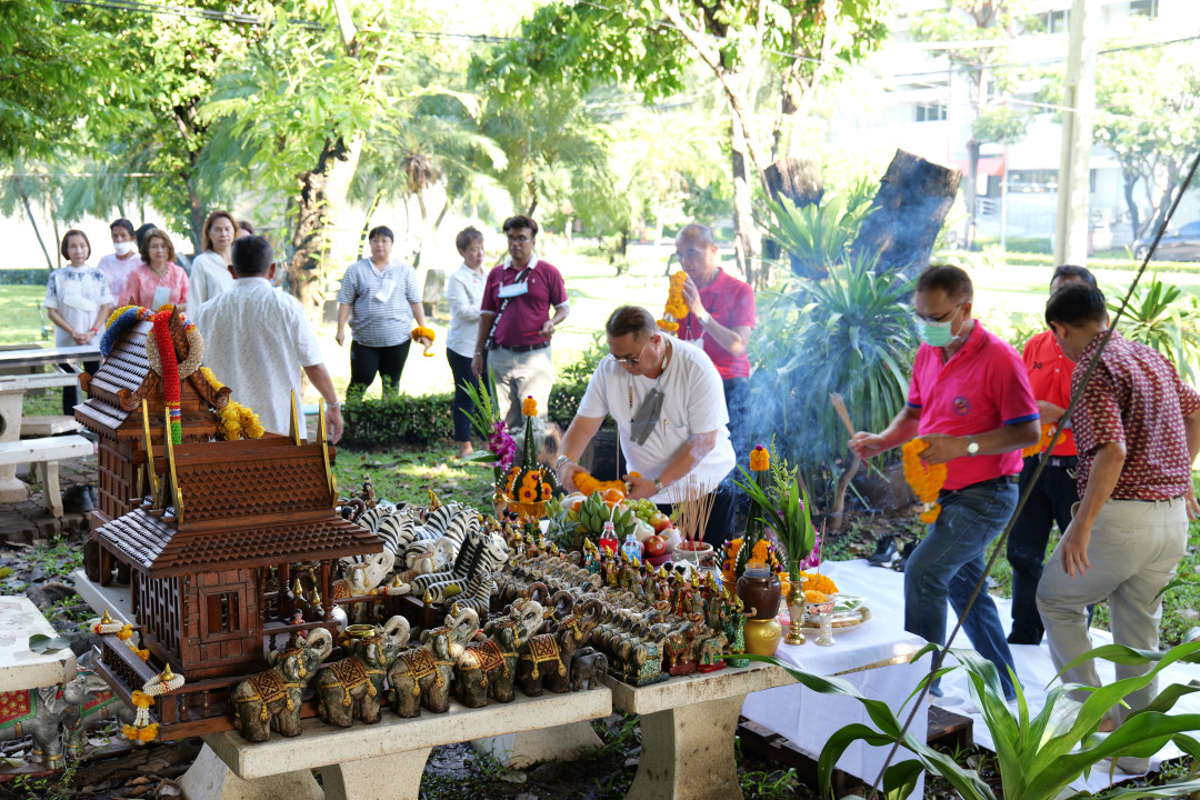 รูปภาพกิจกรรม สหกรณ์ออมทรัพย์การสื่อสารแห่งประเทศไทย ภาพกิจกรรม ทำบุญครบรอบ 54 ปี 9