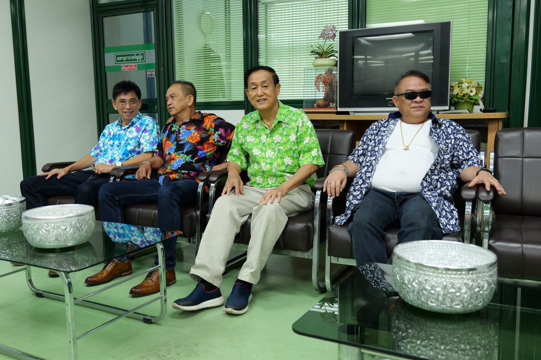 รูปภาพกิจกรรม สหกรณ์ออมทรัพย์การสื่อสารแห่งประเทศไทย กิจกรรม พิธีรดน้ำดำหัวแก่คณะกรรมการดำเนินการ สอ.กสท. 3