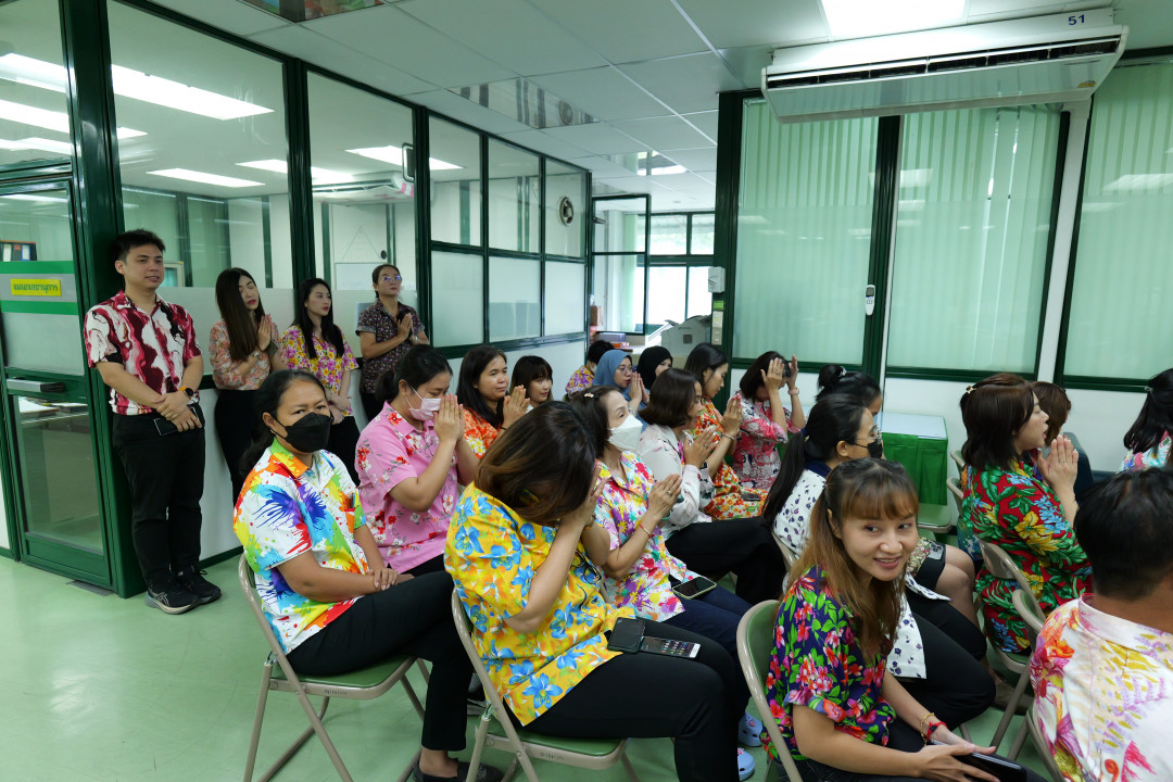 รูปภาพกิจกรรม สหกรณ์ออมทรัพย์การสื่อสารแห่งประเทศไทย กิจกรรม พิธีรดน้ำดำหัวแก่คณะกรรมการดำเนินการ สอ.กสท. 23