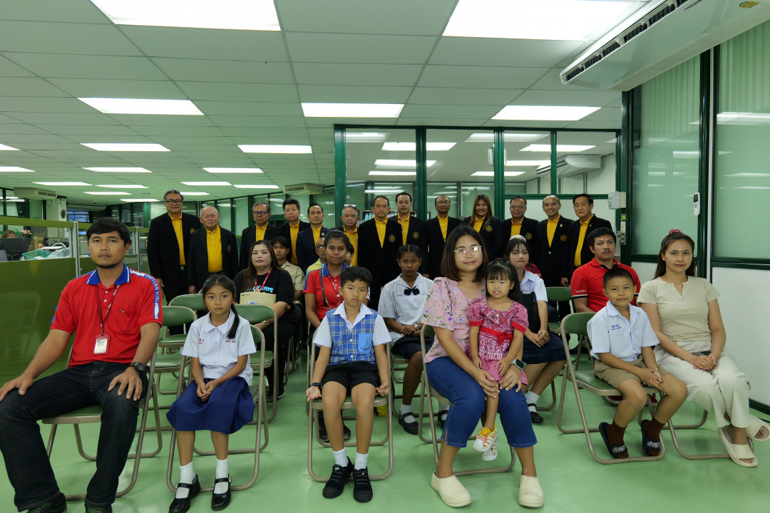 รูปภาพกิจกรรม สหกรณ์ออมทรัพย์การสื่อสารแห่งประเทศไทย กิจกรรม พิธีมอบทุนการศึกษาแก่บุตรสมาชิกส่วนกลาง วันศุกร์ที่ 6 ธันวาคม 2567 โดยมี นายวิเลิศ การสะสม รองประธานกรรมการ คนที่ 1 เป็นประธานในพิธี 2