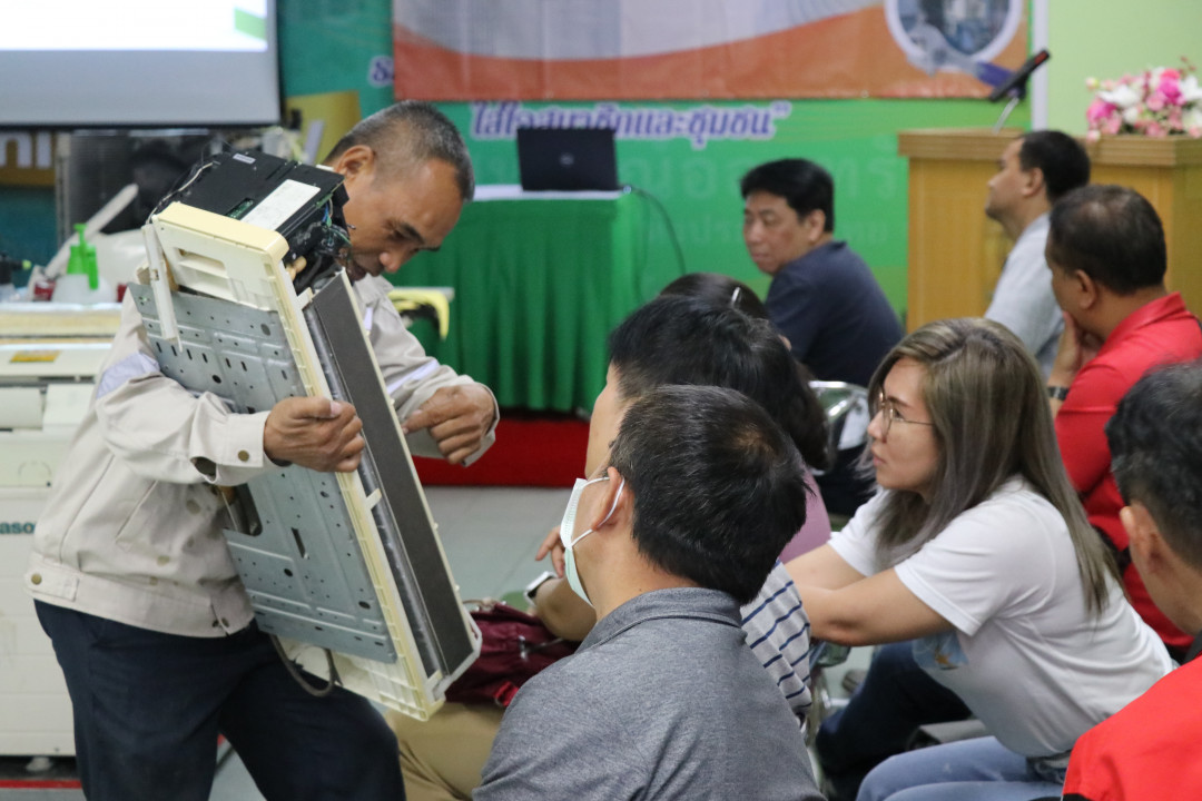 รูปภาพกิจกรรม สหกรณ์ออมทรัพย์การสื่อสารแห่งประเทศไทย กิจกรรม อบรมวิชาชีพสมาชิกส่วนกลาง "ล้างเครื่องปรับอากาศภายในบ้าน" ประจำปี 2568 25