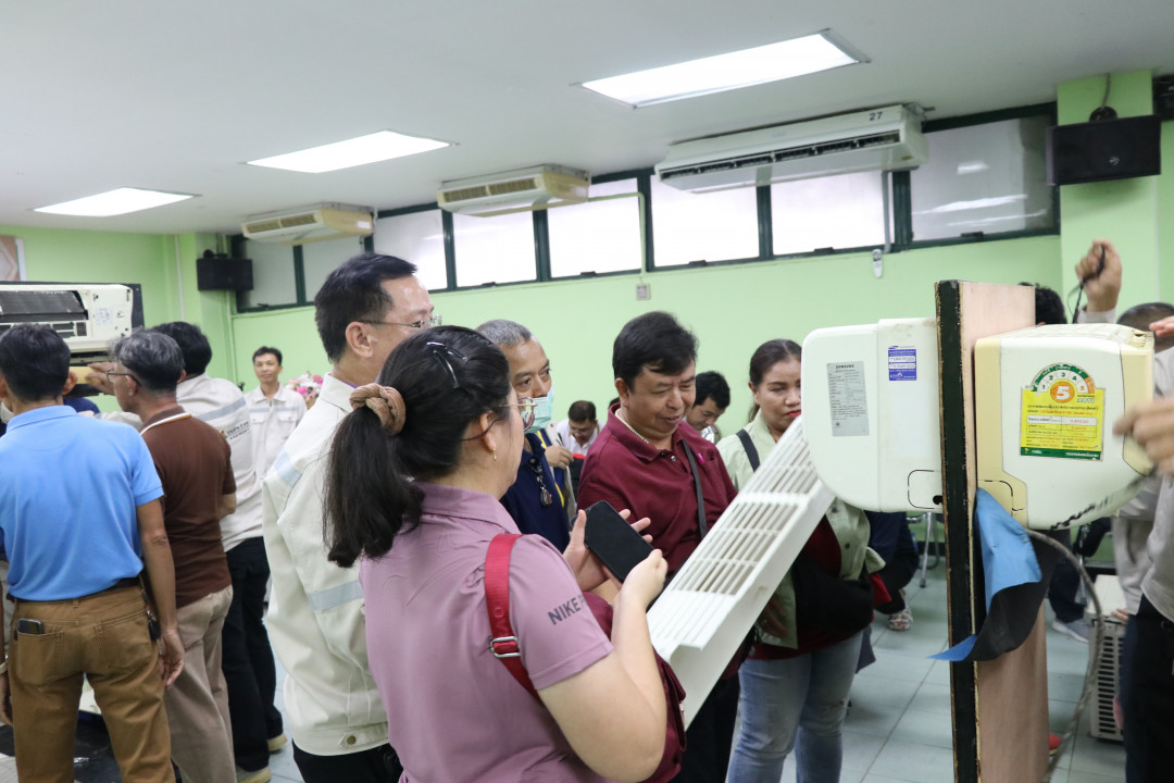 รูปภาพกิจกรรม สหกรณ์ออมทรัพย์การสื่อสารแห่งประเทศไทย กิจกรรม อบรมวิชาชีพสมาชิกส่วนกลาง "ล้างเครื่องปรับอากาศภายในบ้าน" ประจำปี 2568 29