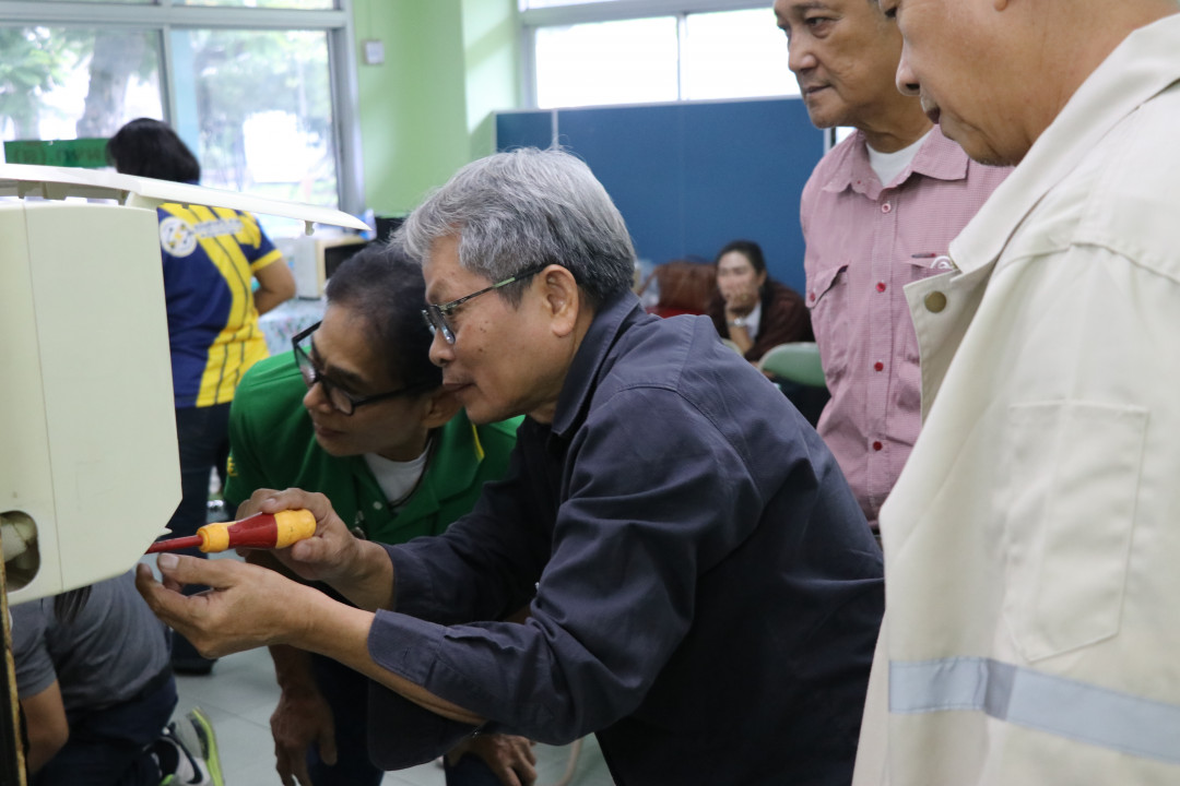 รูปภาพกิจกรรม สหกรณ์ออมทรัพย์การสื่อสารแห่งประเทศไทย กิจกรรม อบรมวิชาชีพสมาชิกส่วนกลาง "ล้างเครื่องปรับอากาศภายในบ้าน" ประจำปี 2568 30