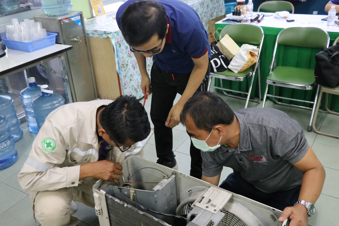 รูปภาพกิจกรรม สหกรณ์ออมทรัพย์การสื่อสารแห่งประเทศไทย กิจกรรม อบรมวิชาชีพสมาชิกส่วนกลาง "ล้างเครื่องปรับอากาศภายในบ้าน" ประจำปี 2568 31