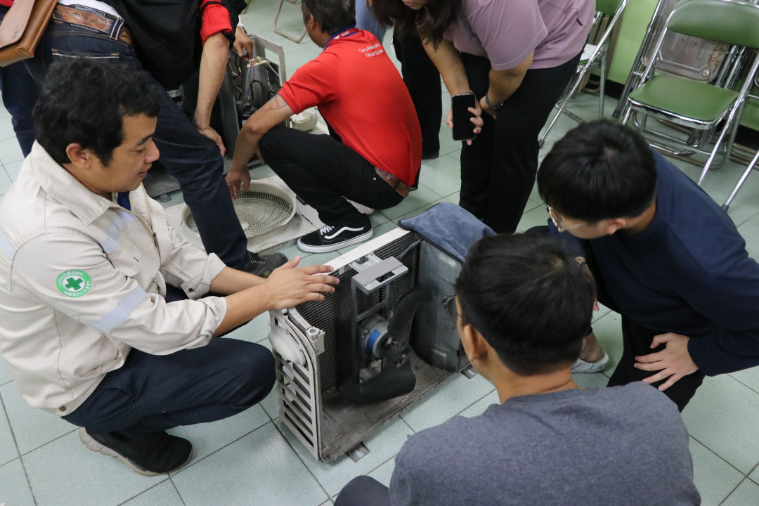 รูปภาพกิจกรรม สหกรณ์ออมทรัพย์การสื่อสารแห่งประเทศไทย กิจกรรม อบรมวิชาชีพสมาชิกส่วนกลาง "ล้างเครื่องปรับอากาศภายในบ้าน" ประจำปี 2568 39