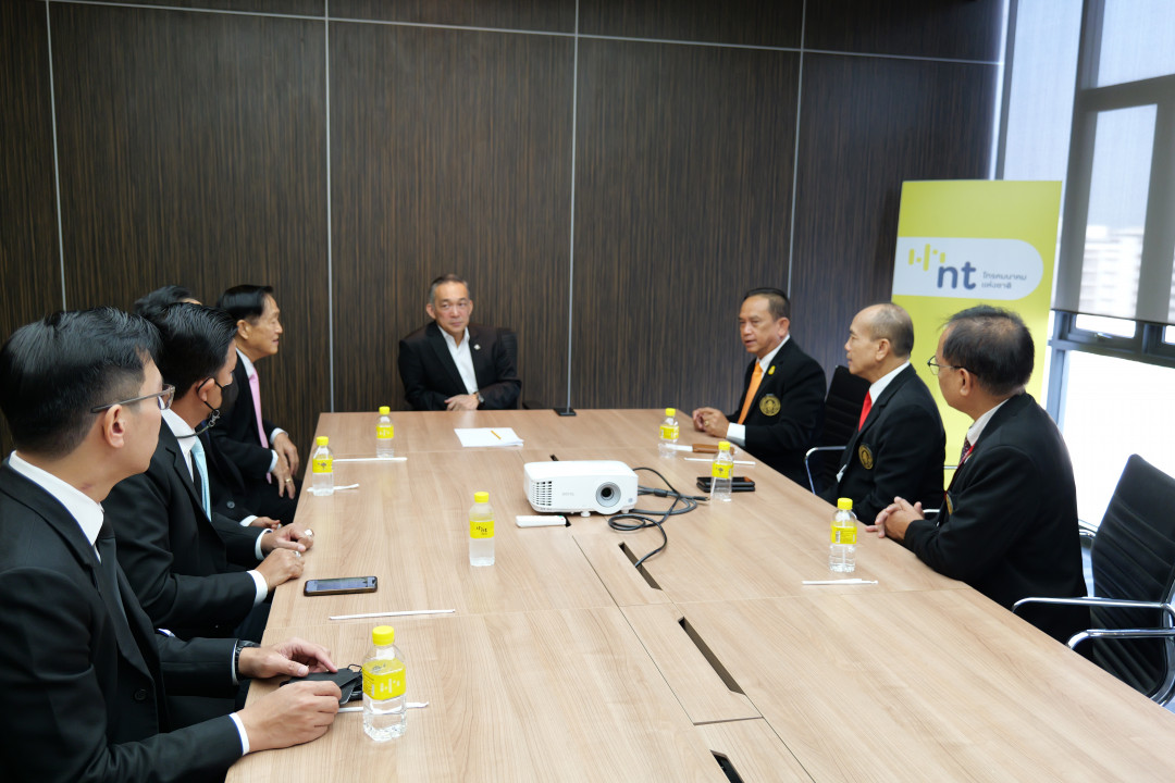 ภาพกิจกรรม พบผู้บริหาร บริษัท ไปรษณีย์ไทย จำกัด  ผู้บริหาร บริษัท โทรคมนาคมแห่งชาติ จำกัด (มหาชน)  และท่านศรีภูมิ ศุขเนตร ผู้ก่อตั้งสหกรณ์ สอ.กสท. เพื่อเรียนเชิญเป็นที่ปรึกษา และมอบกระเช้าปีใหม่ 2567